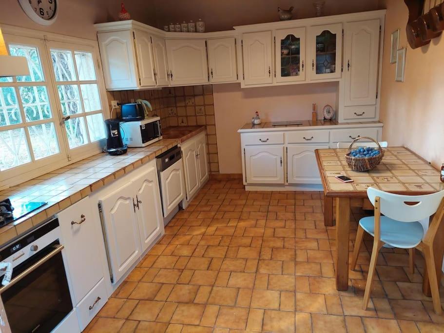 Maison De Famille Avec Parc Arbore Montauban Ngoại thất bức ảnh